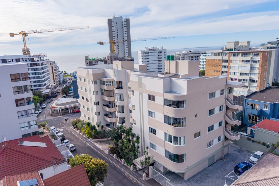 To Let 1 Bedroom Property for Rent in Fresnaye Western Cape